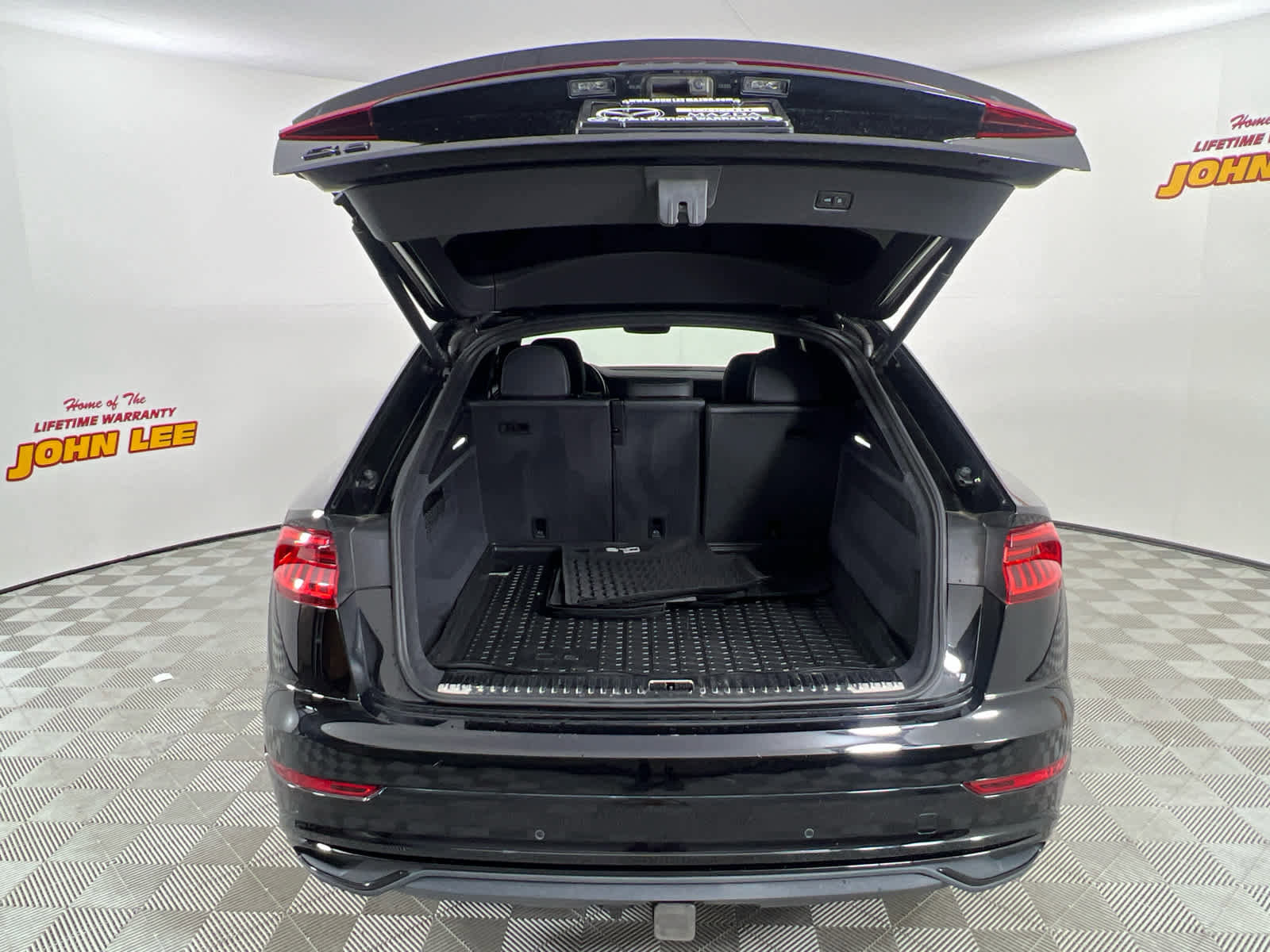 Used 2021 Audi Q8 Premium AWD/4WD image 8