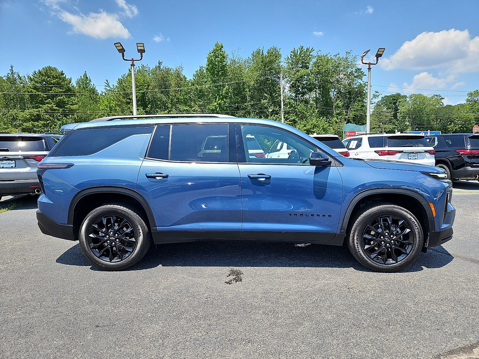 Certified 2024 Chevrolet Traverse LT w/ Midnight/Sport Edition AWD/4WD image 8
