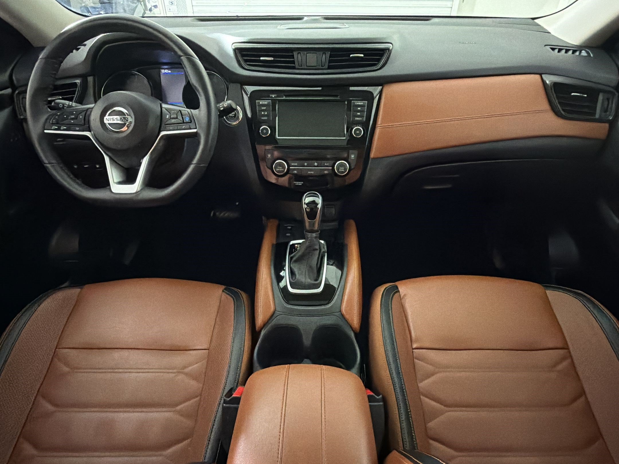 Used 2019 Nissan Rogue SL w/ Premium Package FWD image 13