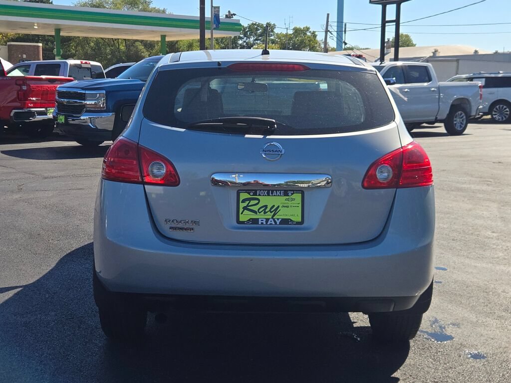Used 2014 Nissan Rogue S FWD image 16