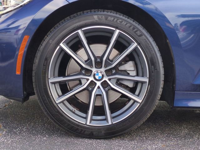 Used 2019 BMW 330i Sedan w/ Driving Assistance Package image 32