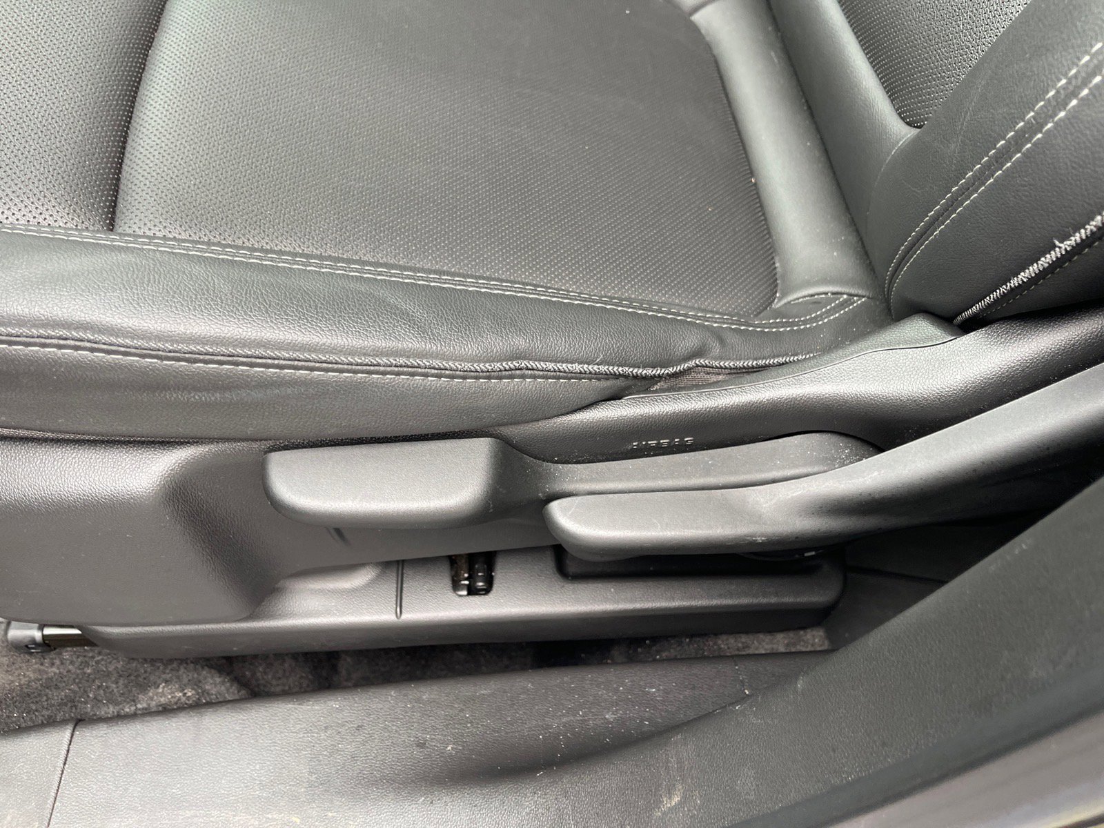 Used 2024 Buick Encore GX Sport Touring w/ Advanced Technology Package image 9