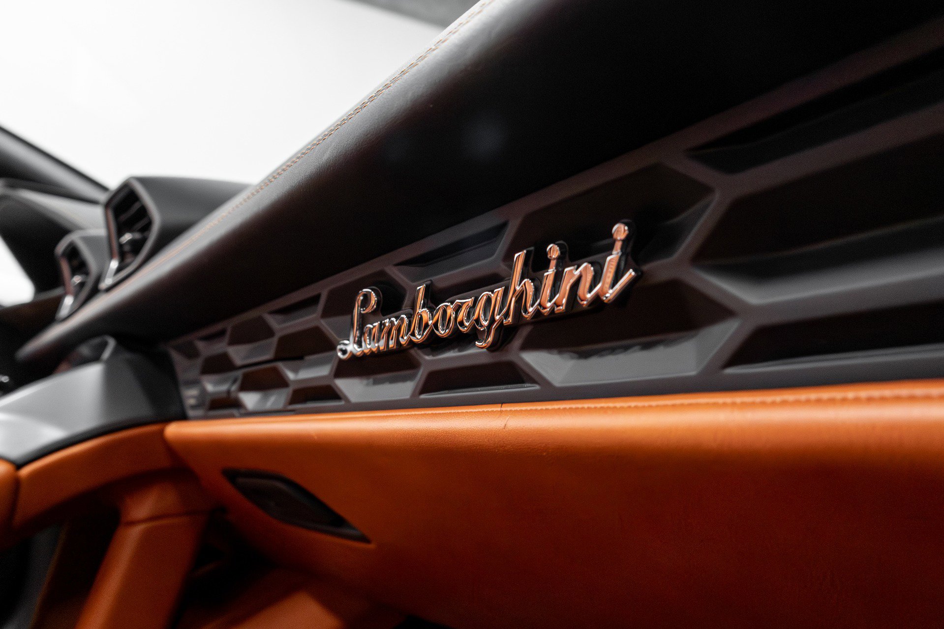 Used 2019 Lamborghini Huracan LP 580-2 image 23