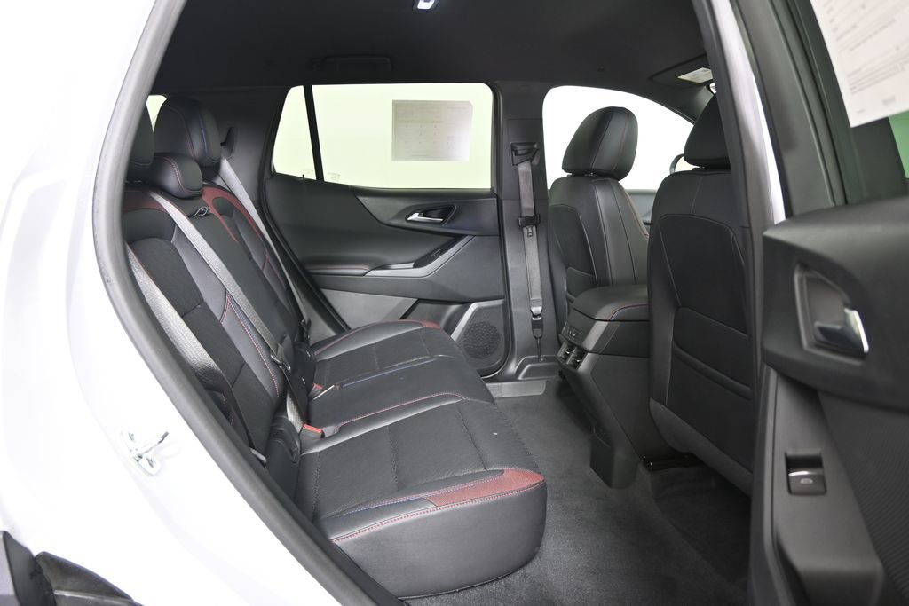 Used 2025 Chevrolet Equinox RS w/ Safety and Technology Package AWD/4WD image 16