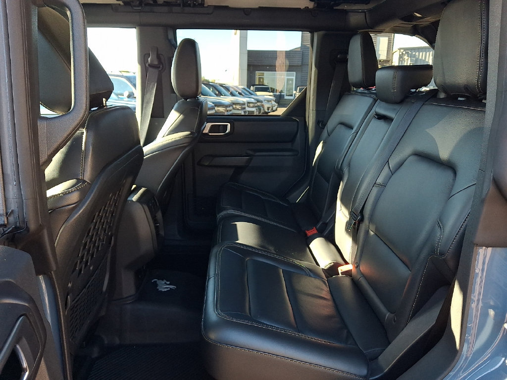 Certified 2025 Ford Bronco Badlands AWD/4WD image 10