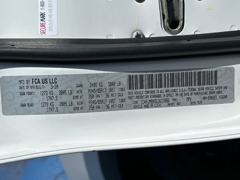 Used 2020 Jeep Cherokee Trailhawk w/ Technology Group image 33