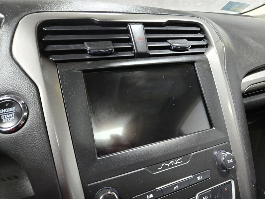 Used 2019 Ford Fusion SEL image 21