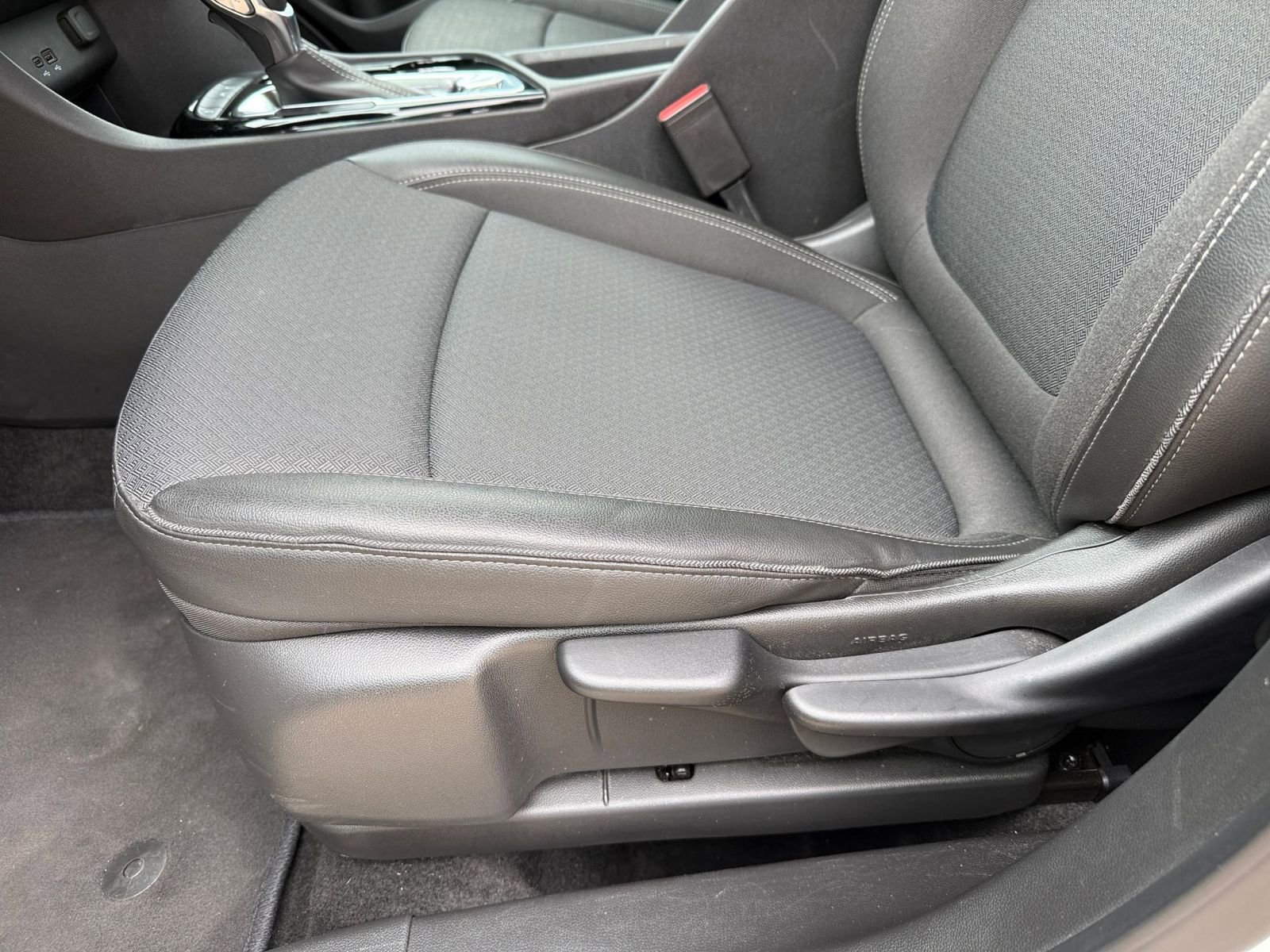 Used 2025 Buick Encore GX Preferred FWD image 22