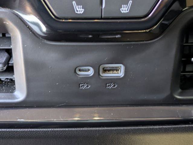 Used 2024 GMC Sierra 2500 AT4 w/ Technology Package AWD/4WD image 16