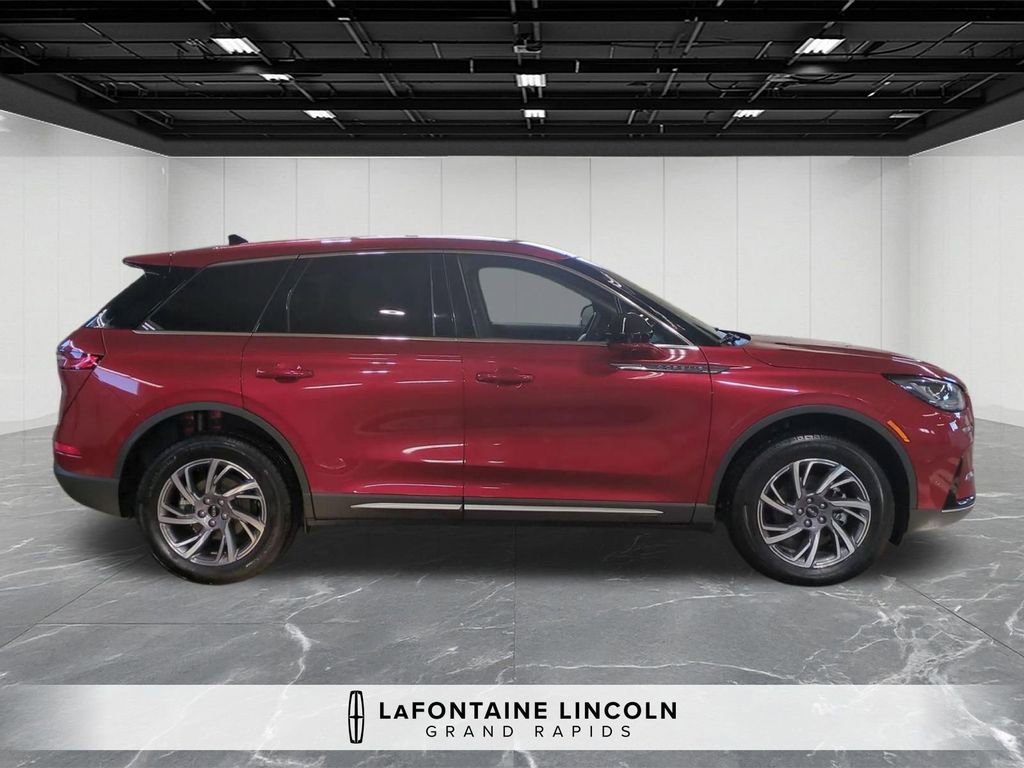 Certified 2023 Lincoln Corsair FWD w/ Towing Package image 6