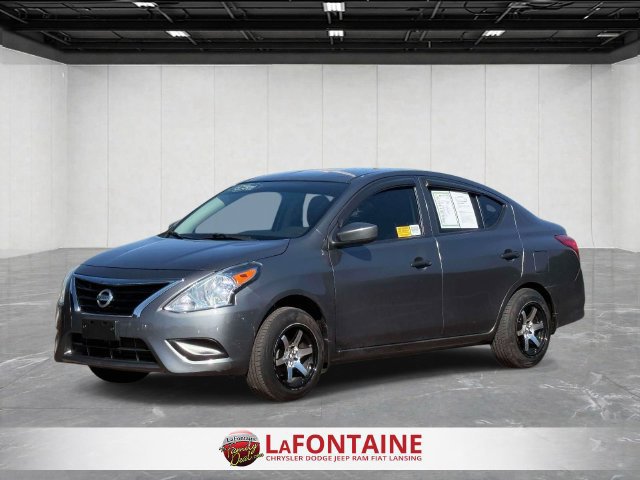 Used 2019 Nissan Versa S FWD image 1