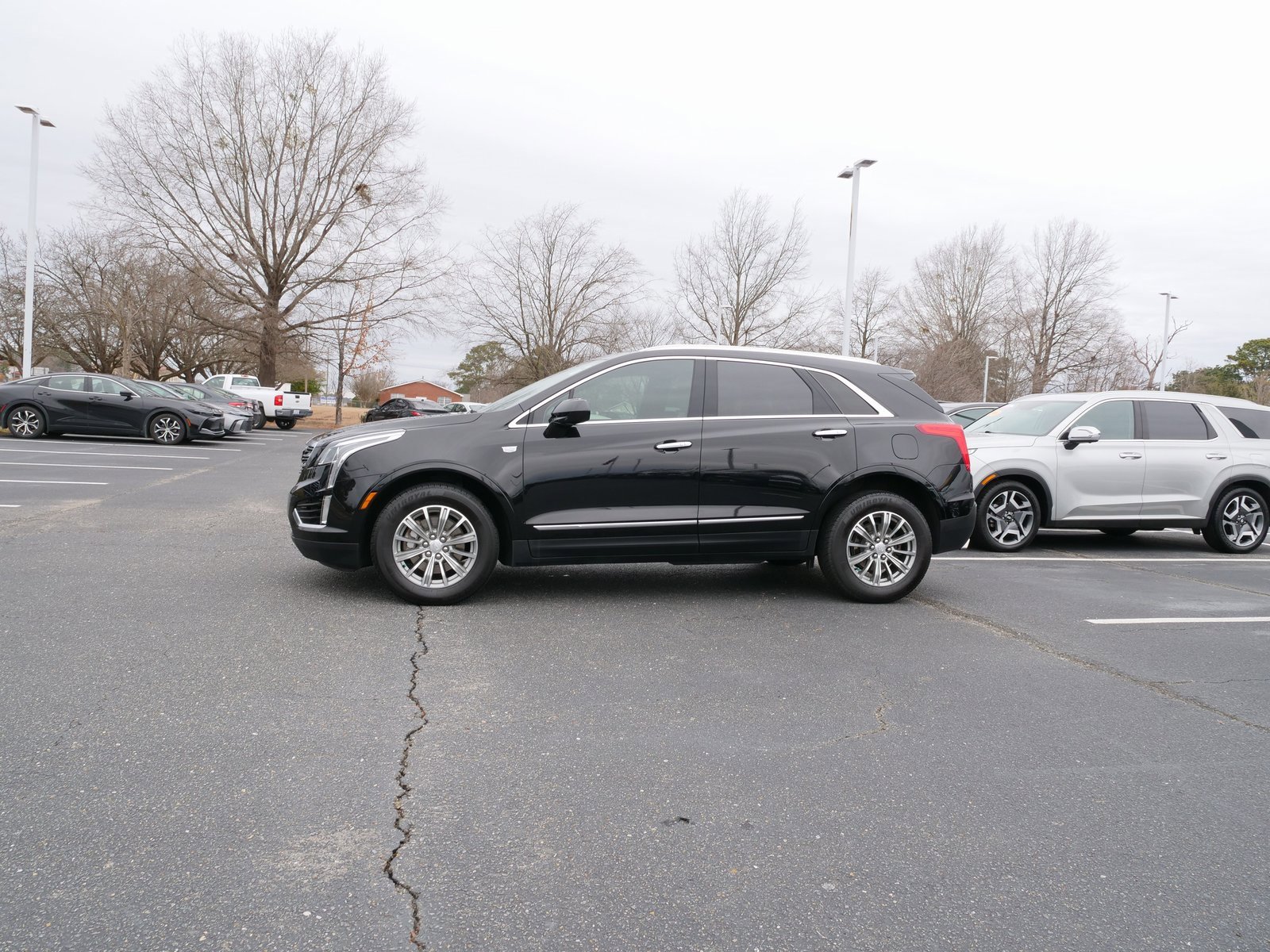 Used 2018 Cadillac XT5 Luxury w/ Driver Awareness Package image 7