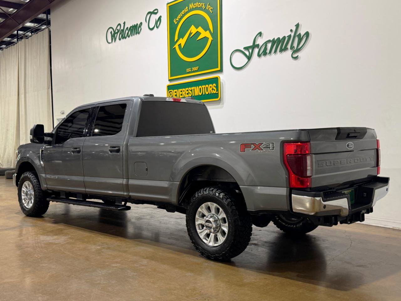 Used 2022 Ford F250 XLT w/ XLT Value Package AWD/4WD image 6