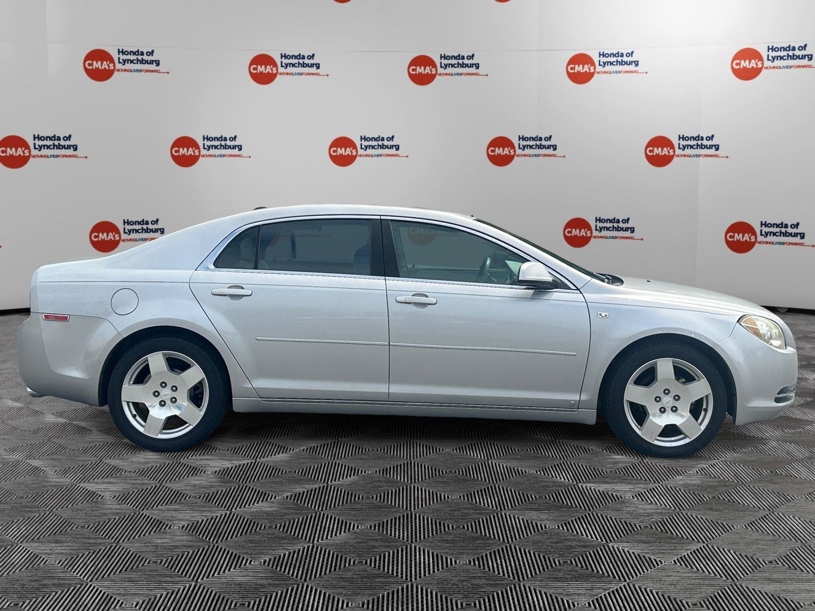 Used 2008 Chevrolet Malibu LT w/ HFV6 Engine Package FWD image 6