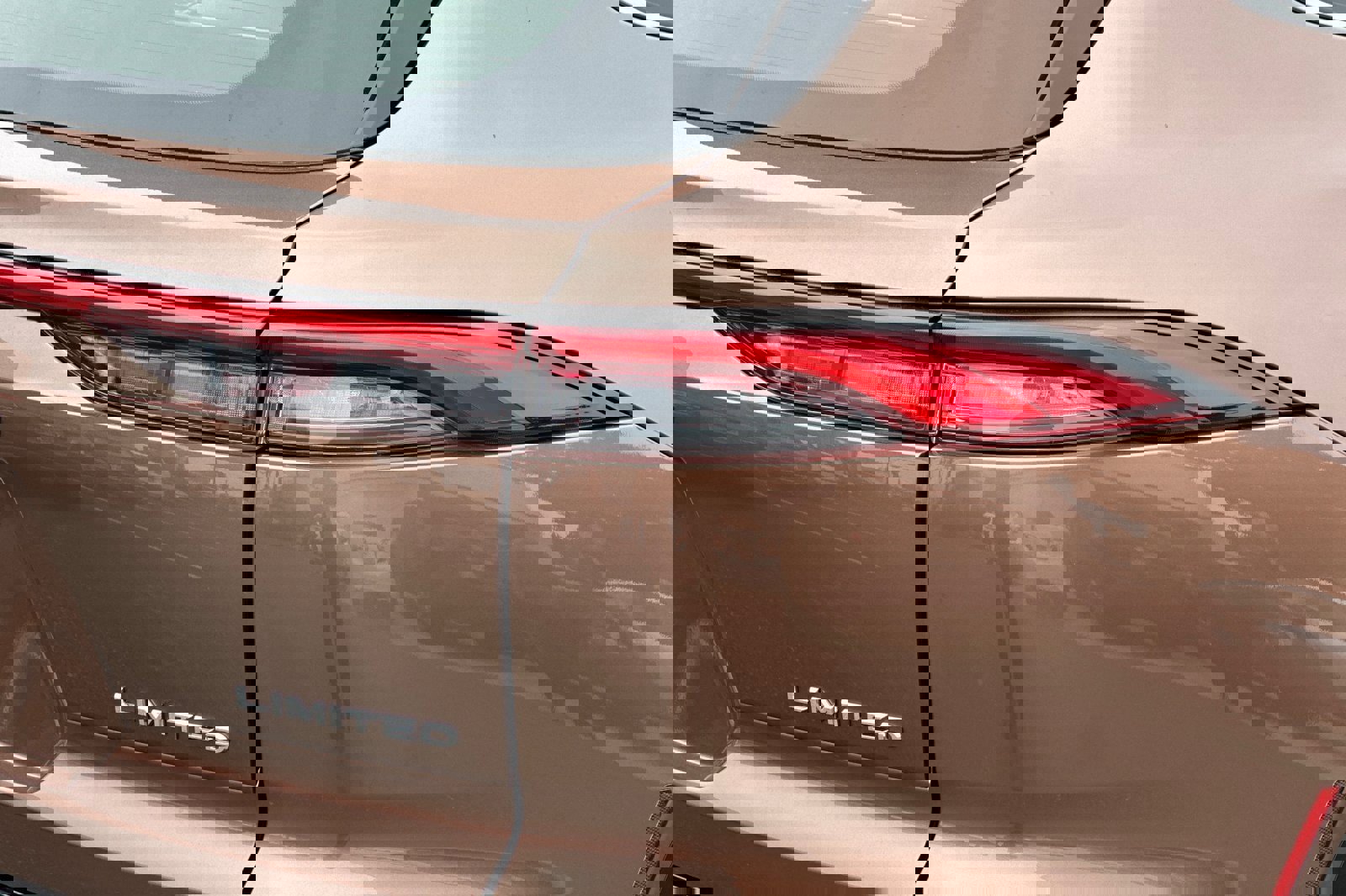 New 2025 Toyota Crown Signia Limited image 31