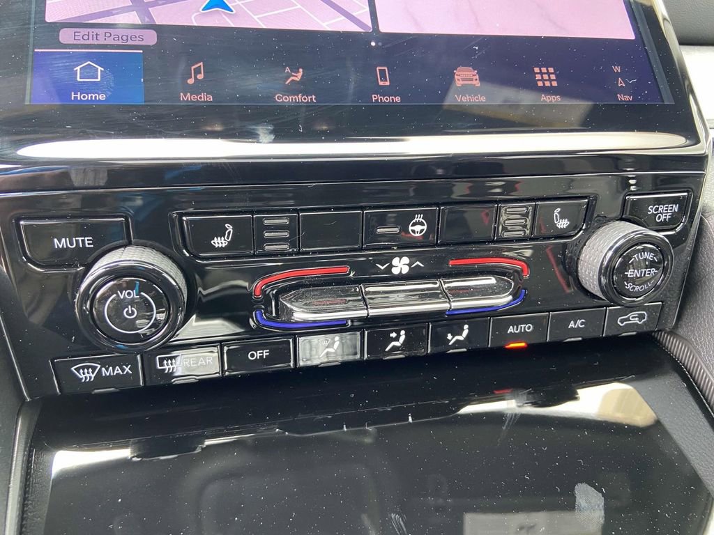 New 2025 Jeep Grand Cherokee L Limited w/ Black Appearance Package image 17