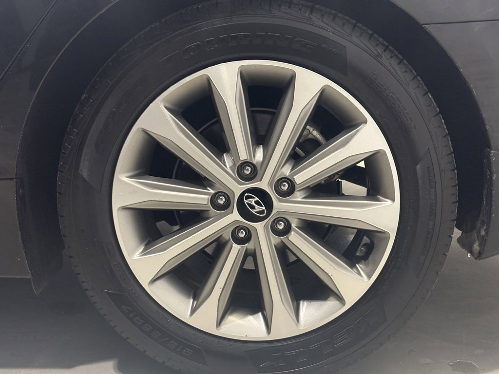 Used 2017 Hyundai Sonata Limited w/ Cargo Package image 8