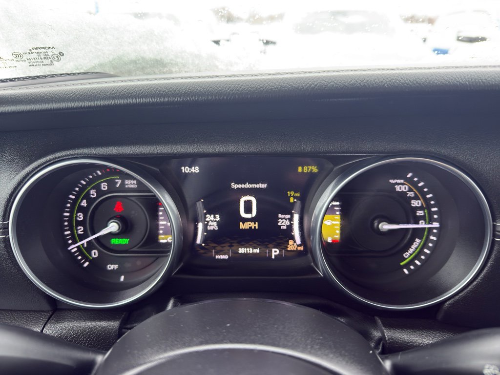 Used 2022 Jeep Wrangler Unlimited Sahara image 31