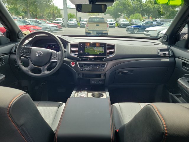Certified 2025 Honda Passport TrailSport image 2