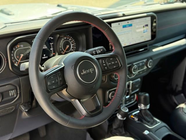 Used 2024 Jeep Gladiator Rubicon AWD/4WD image 3