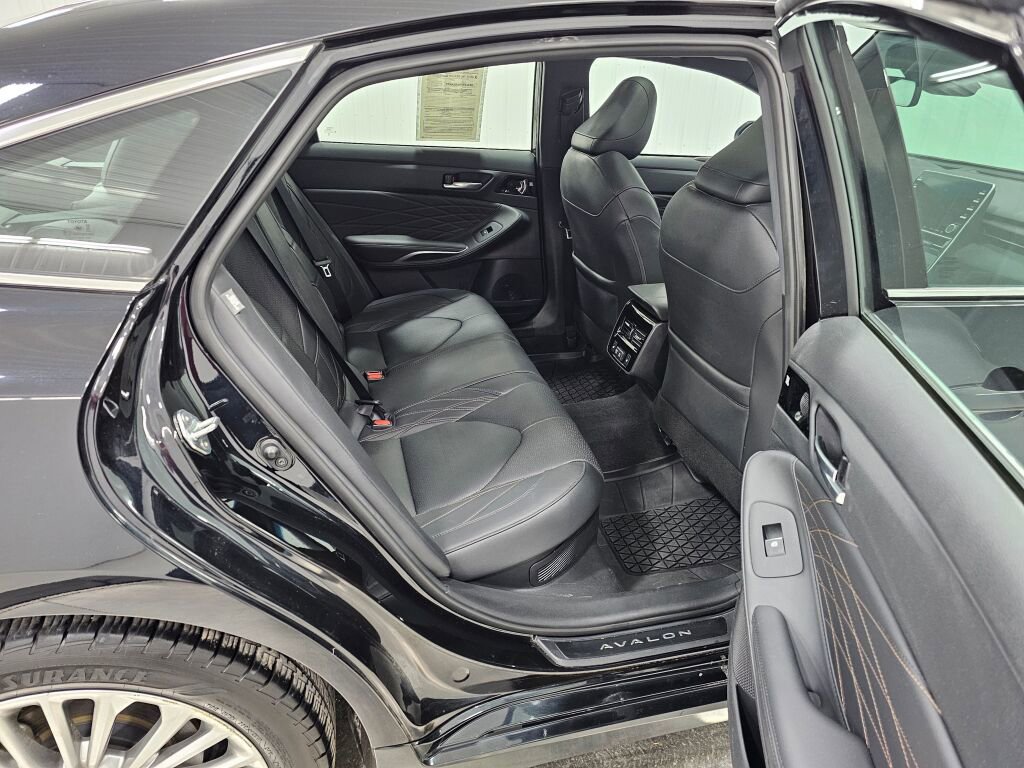 Used 2021 Toyota Avalon Limited w/ Advanced Safety Package image 6