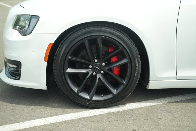 Used 2023 Chrysler 300 C RWD image 11