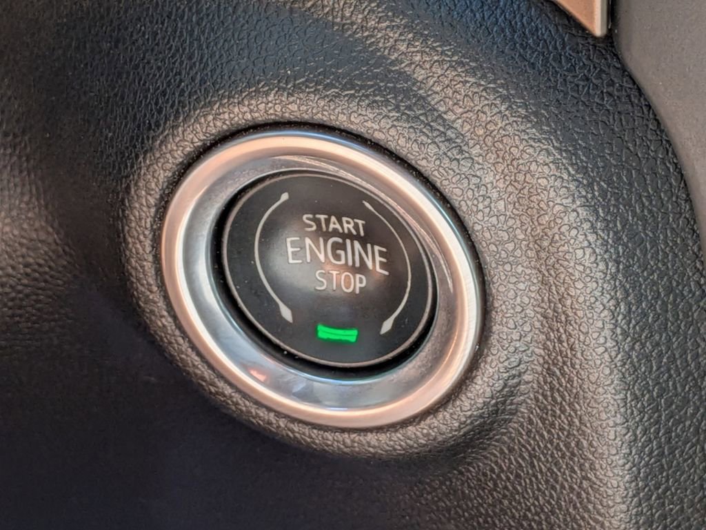 Used 2020 Chevrolet Silverado 2500 High Country image 32