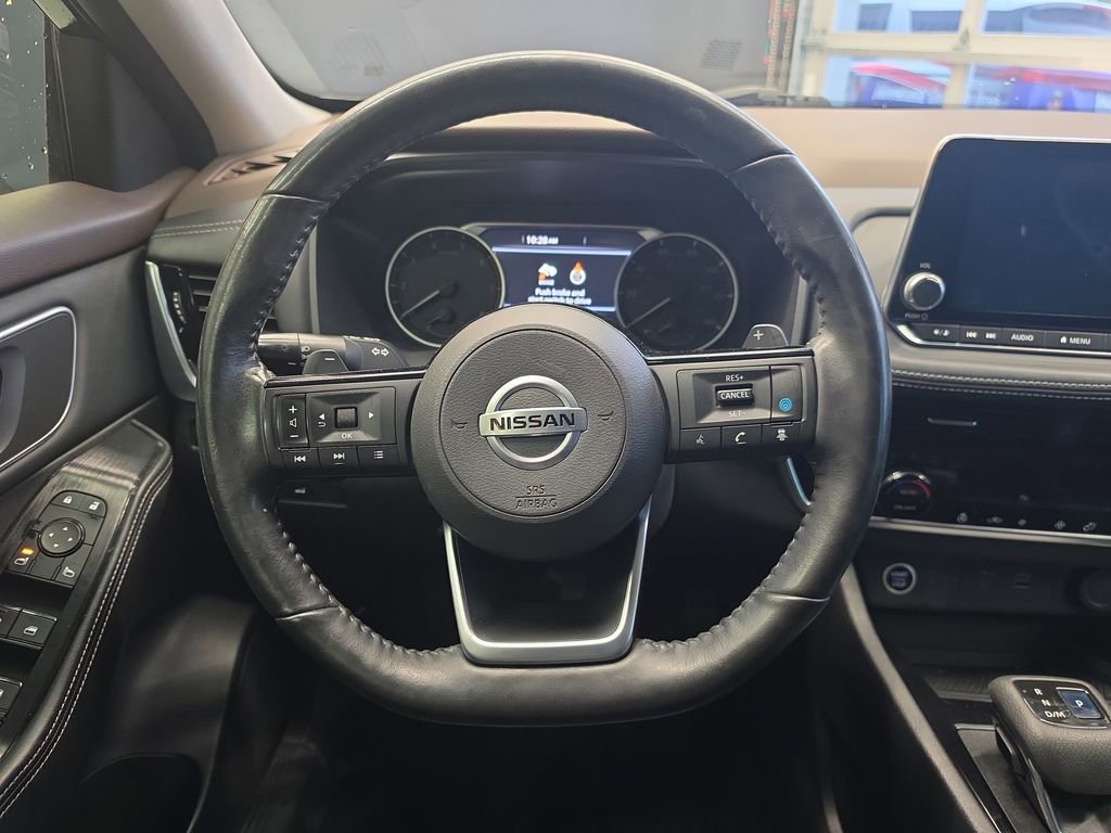 Used 2021 Nissan Rogue SV w/ Premium Package image 18