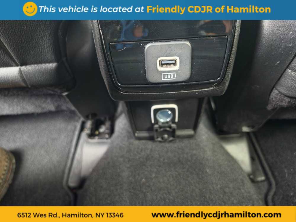 Used 2025 Jeep Compass Limited image 12