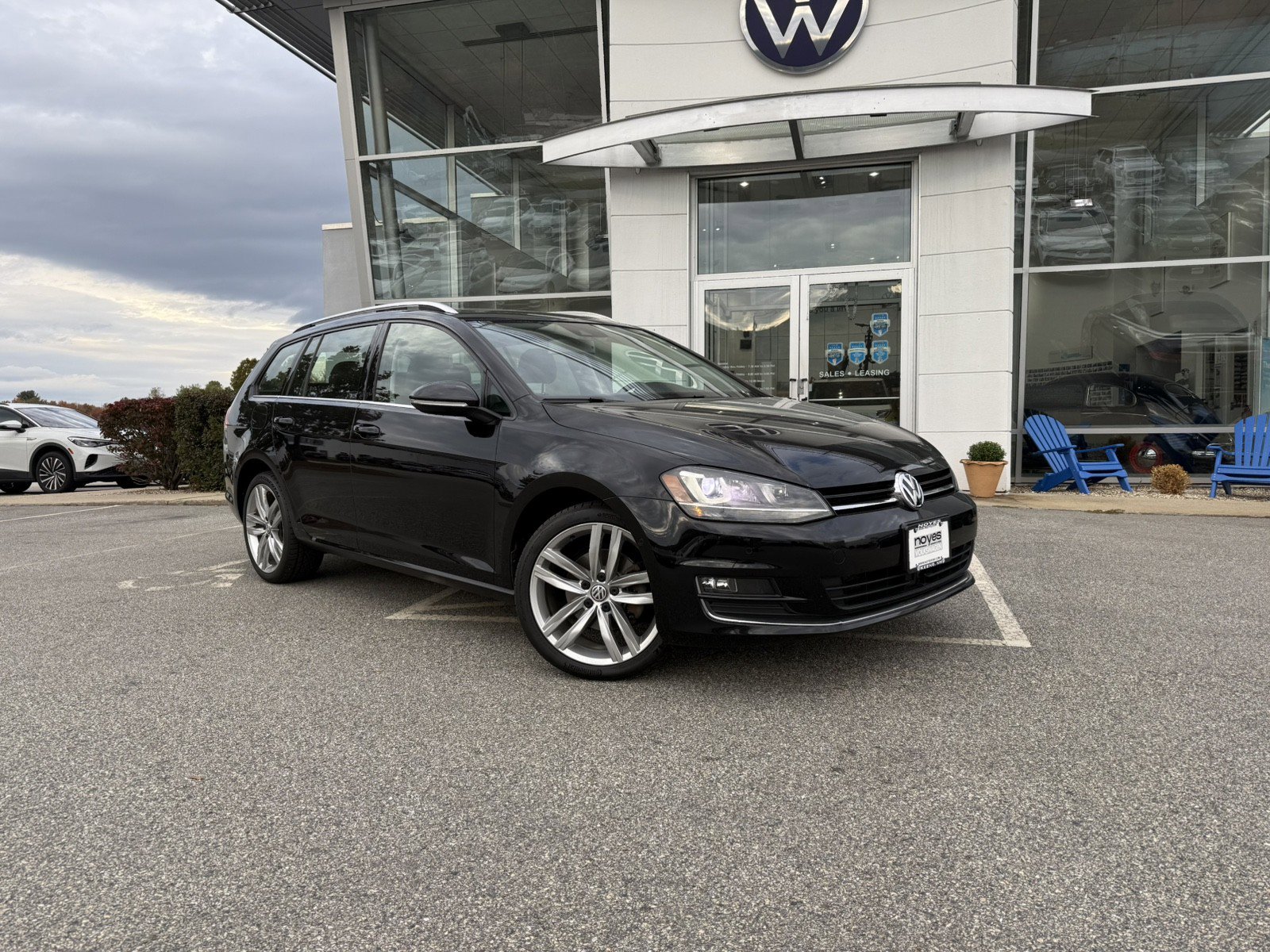 Used 2016 Volkswagen Golf SEL w/ Lighting Package (SEL)