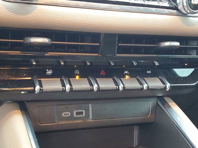 Used 2025 GMC Canyon Denali image 23