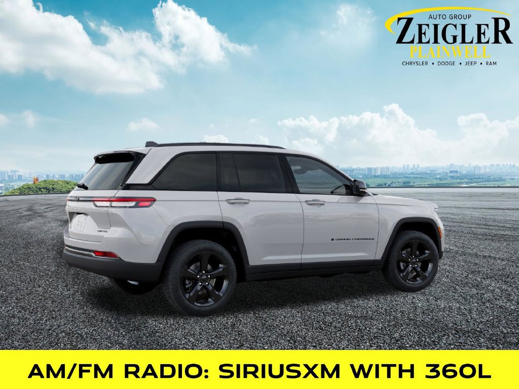 New 2025 Jeep Grand Cherokee Limited w/ Black Appearance Package AWD/4WD image 4