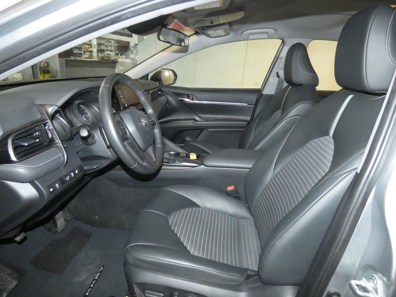 Used 2024 Toyota Camry SE image 9