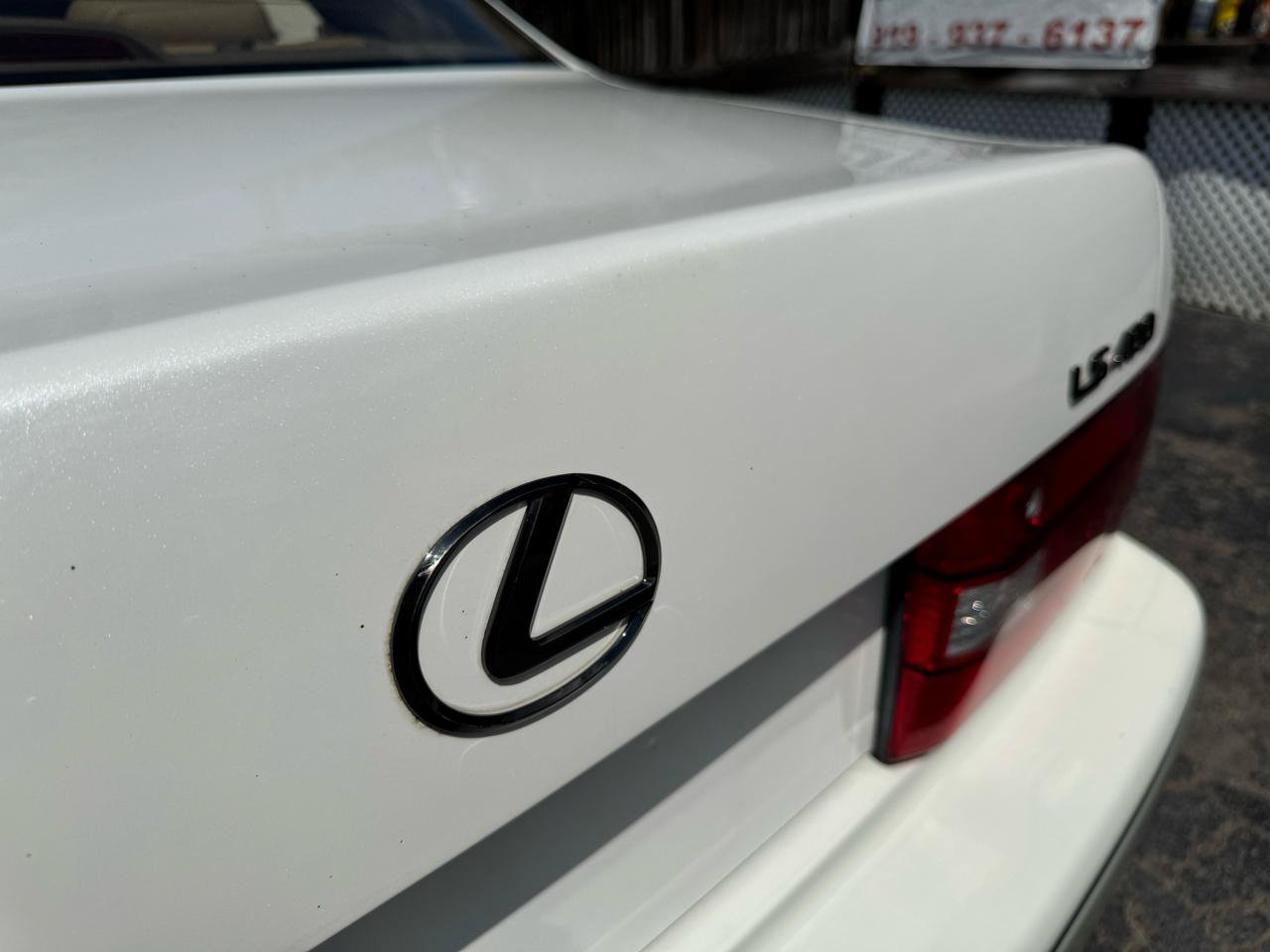Used 2000 Lexus LS 400 w/ Platinum Series RWD image 16