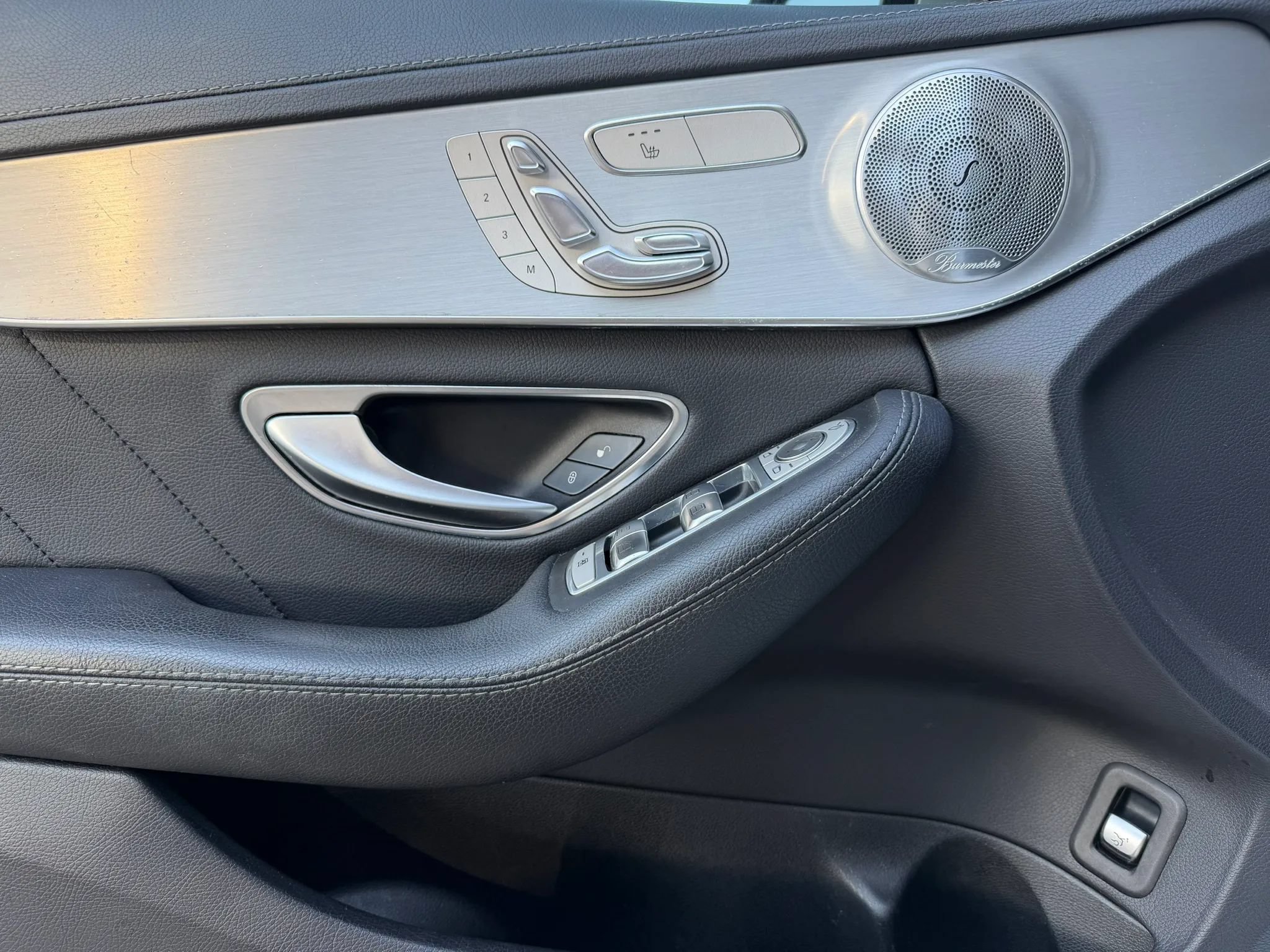 Used 2015 Mercedes-Benz C 300 4MATIC Sedan image 9