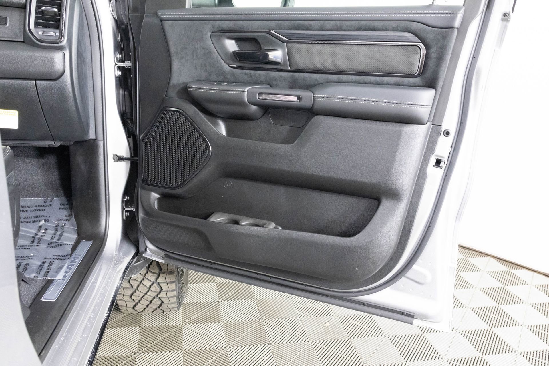 New 2026 RAM 1500 RHO image 34