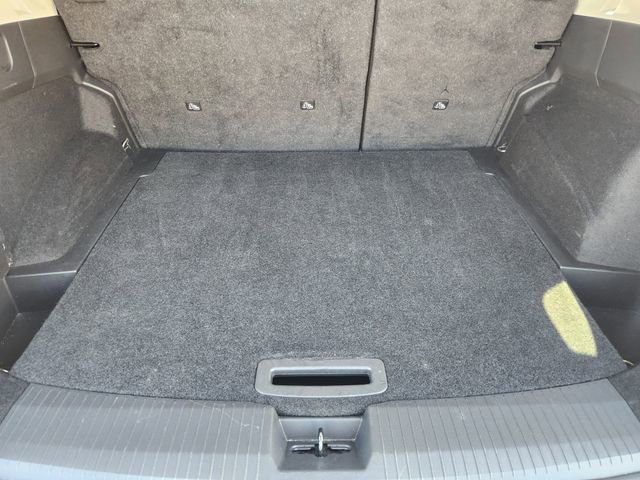 Used 2023 Nissan Rogue SV image 32