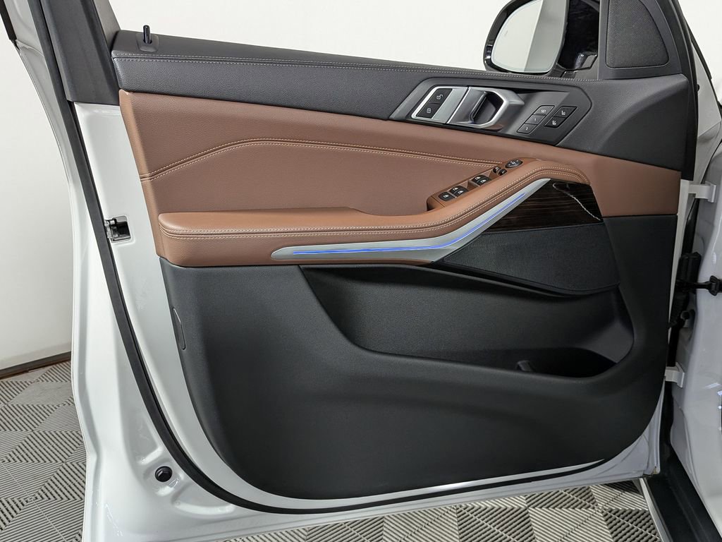 Used 2021 BMW X5 xDrive40i w/ Premium Package 2 image 15