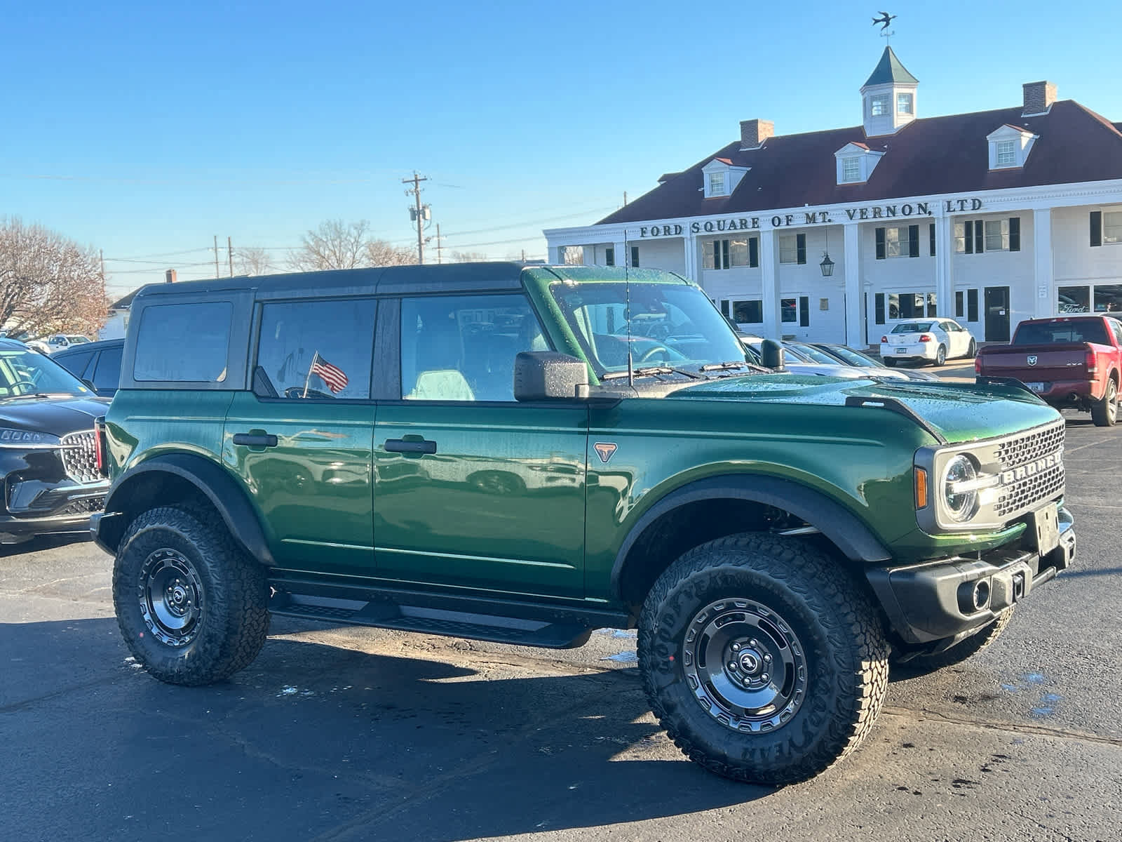 New 2025 Ford Bronco Badlands w/ Sasquatch Package image 3