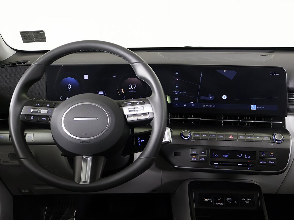 Used 2025 Hyundai Kona SEL image 31