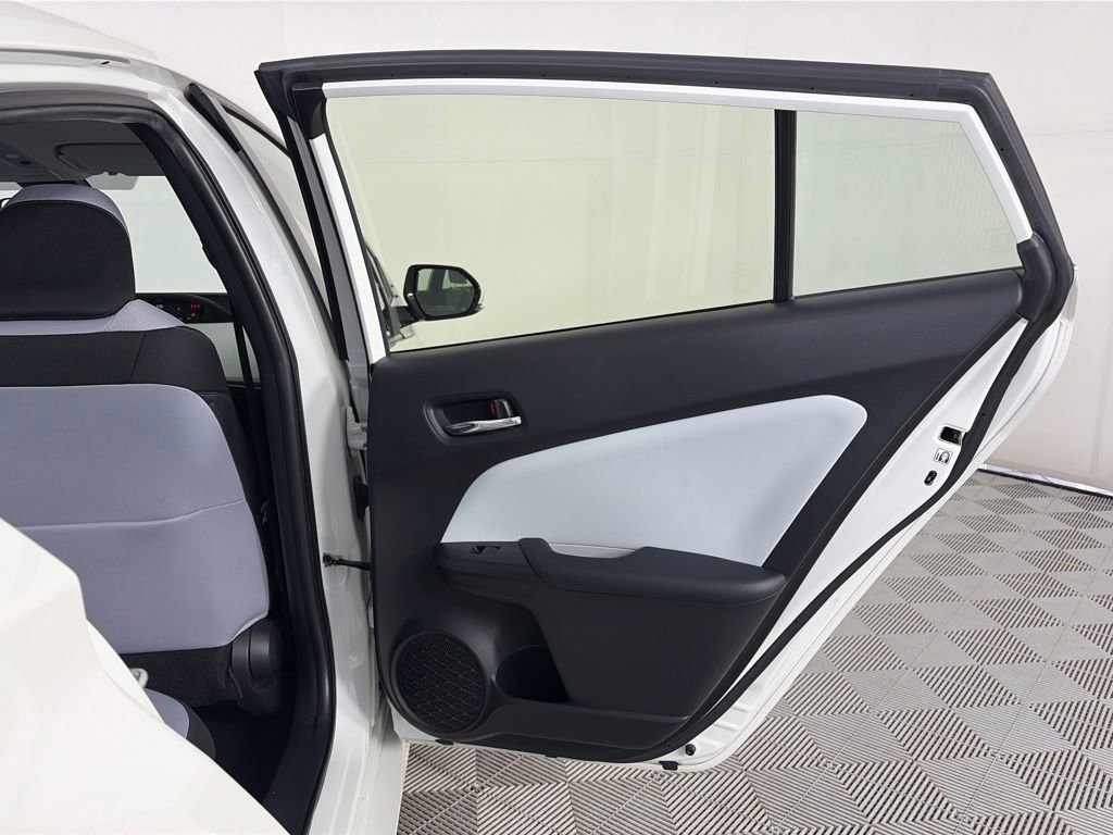 Used 2020 Toyota Prius LE w/ Carpet Mat Package image 26