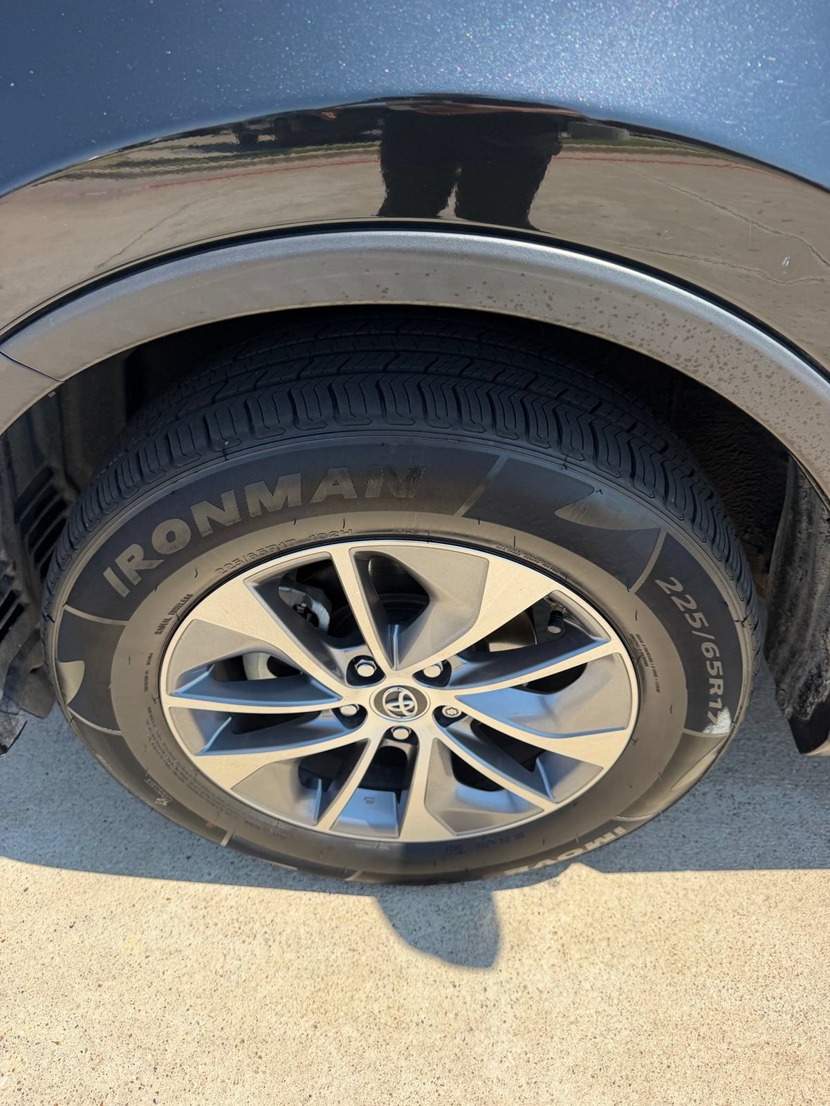 Used 2016 Toyota RAV4 XLE AWD/4WD image 6