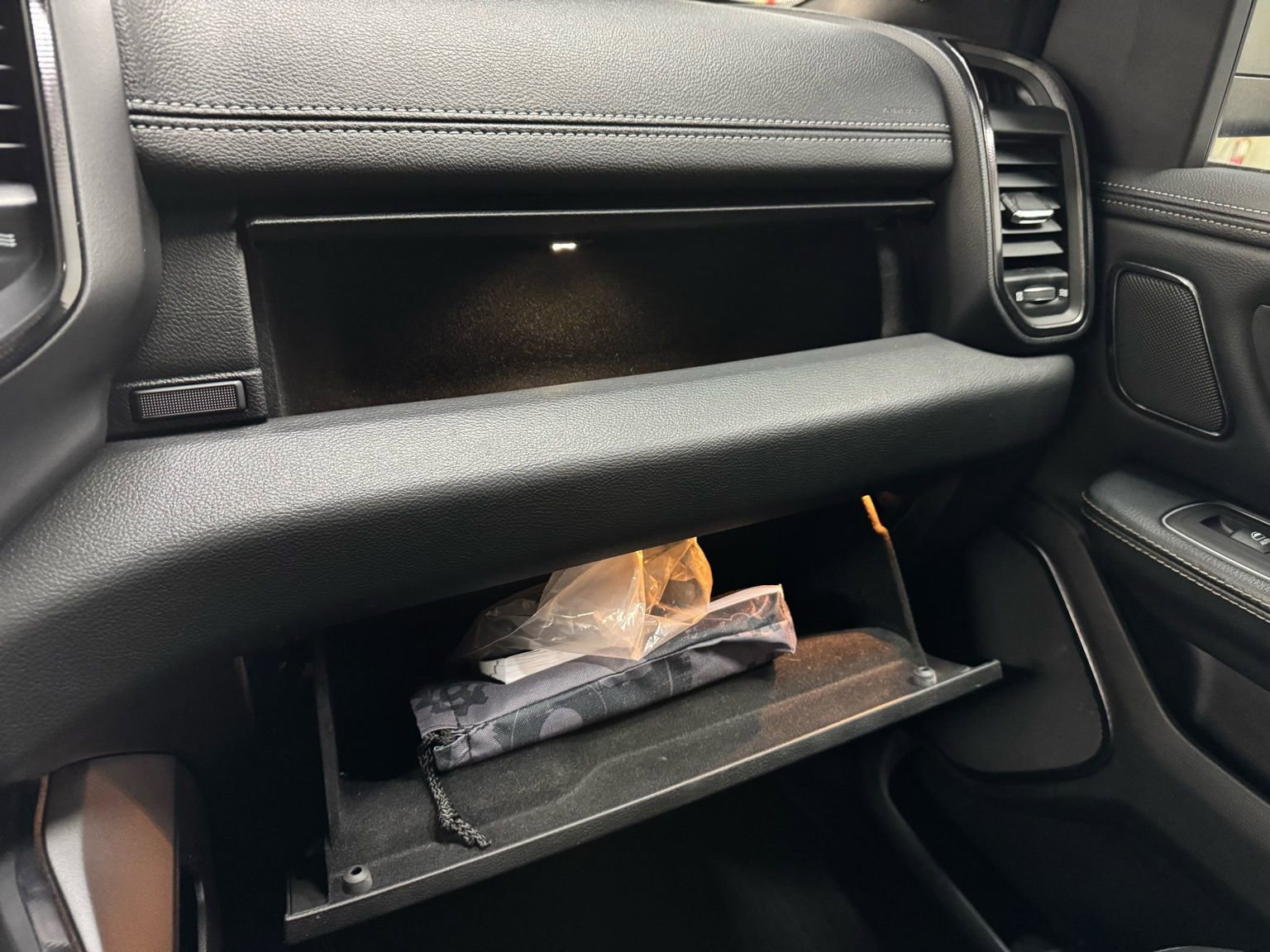 Used 2022 RAM 1500 Laramie w/ G/T Package image 34