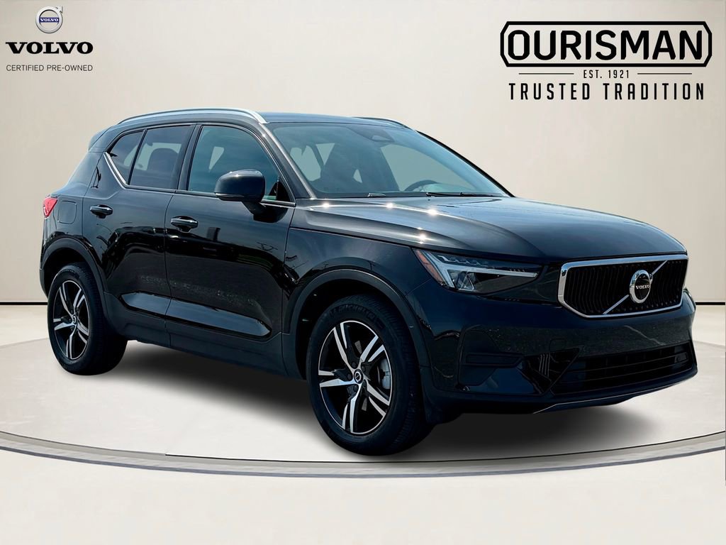 Certified 2023 Volvo XC40 B5 Core w/ Convenience Package image 1