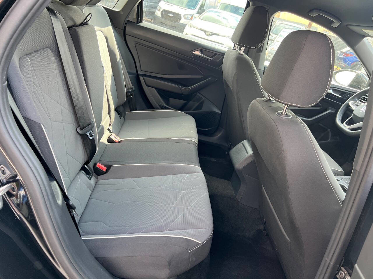 Used 2025 Volkswagen Jetta Sport image 20