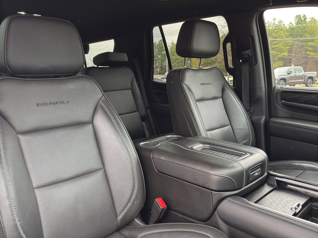 Used 2023 GMC Yukon Denali image 10
