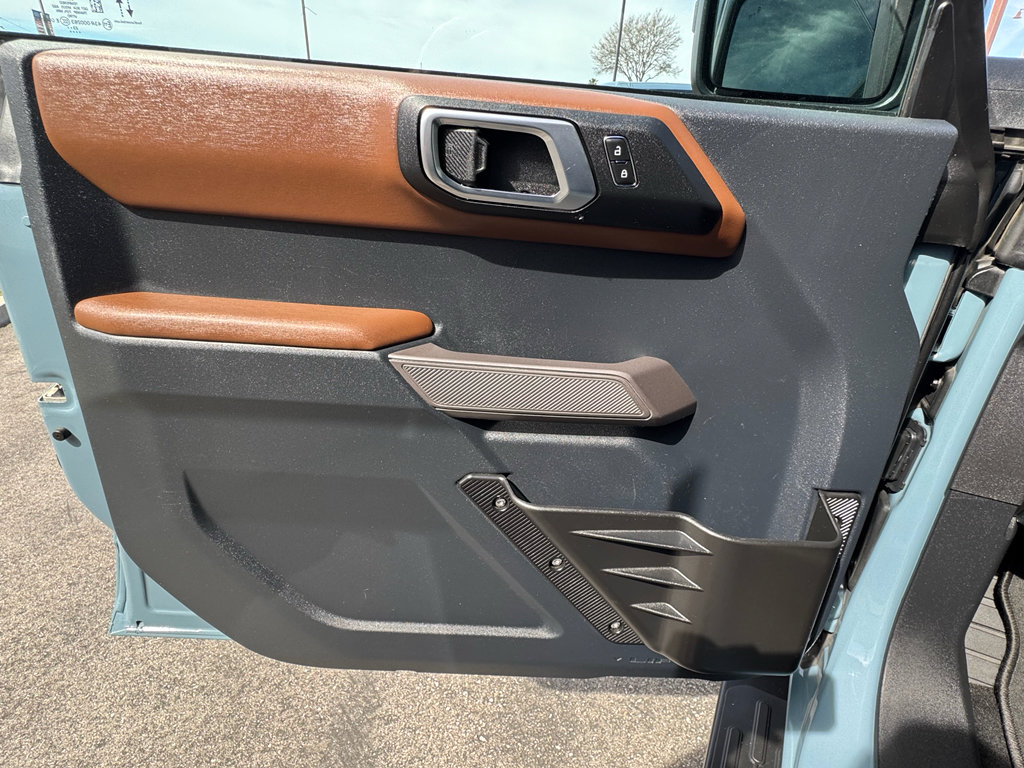 Used 2023 Ford Bronco Outer Banks image 21
