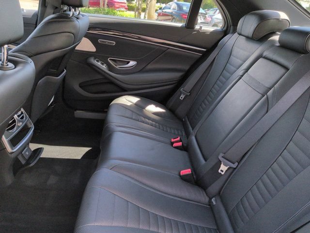 Used 2020 Mercedes-Benz S 560 4MATIC Sedan image 13