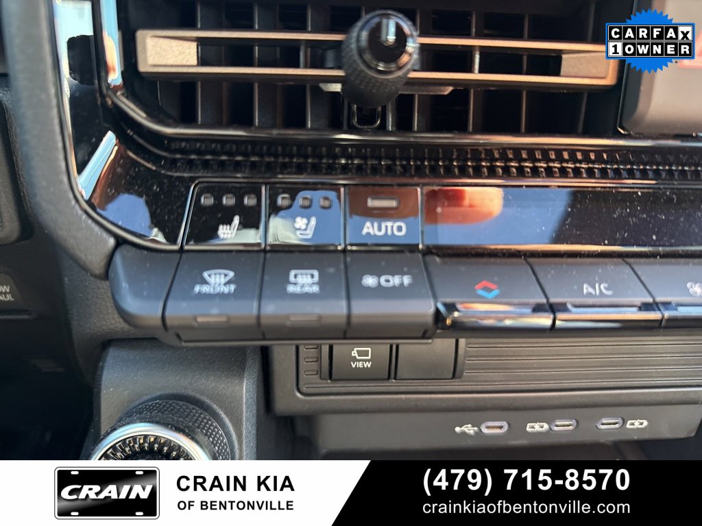 Used 2025 Toyota Land Cruiser image 30