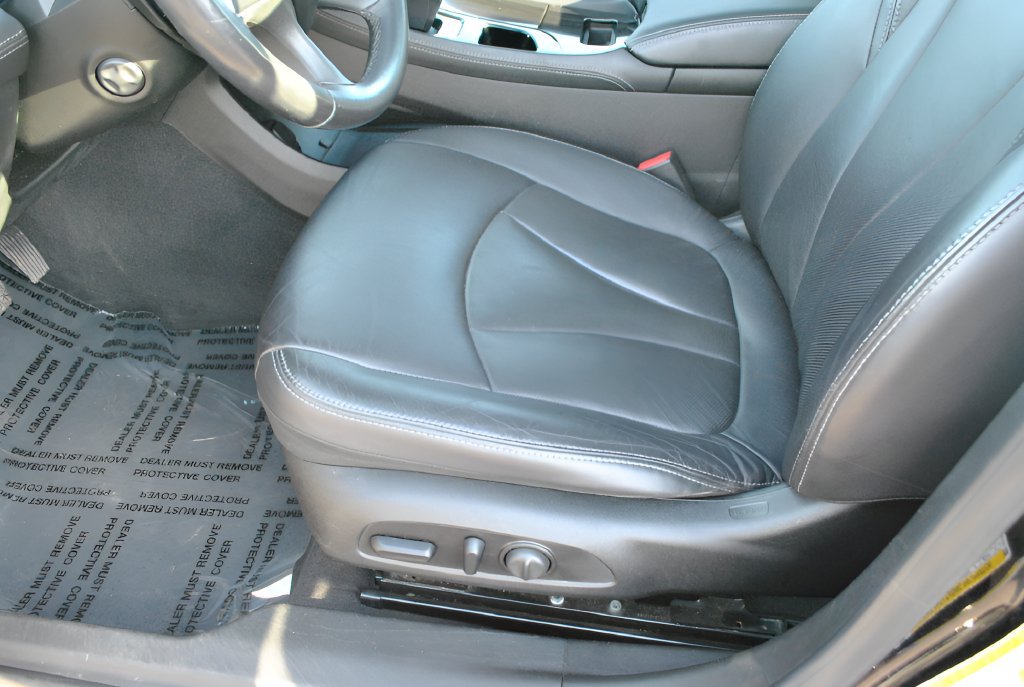 Used 2019 Buick LaCrosse Essence w/ Sun and Shade Package AWD/4WD image 14